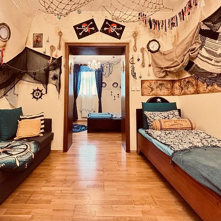 Pirate Family, Theme Room, Free Parking Karlsbad Exterior foto